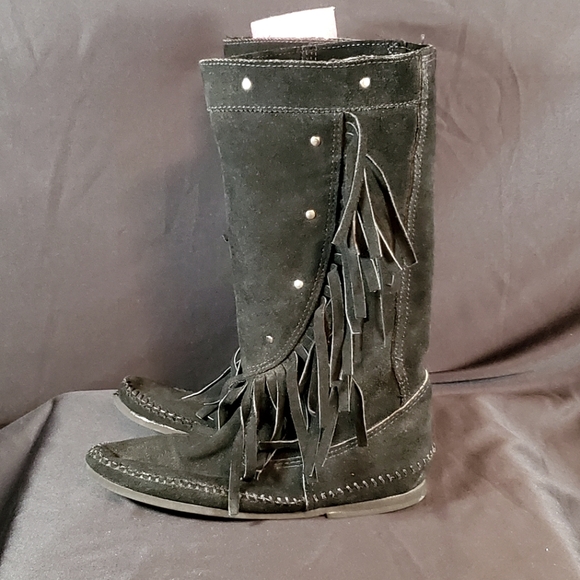 Minnetonka Moccasin's - Picture 3 of 6